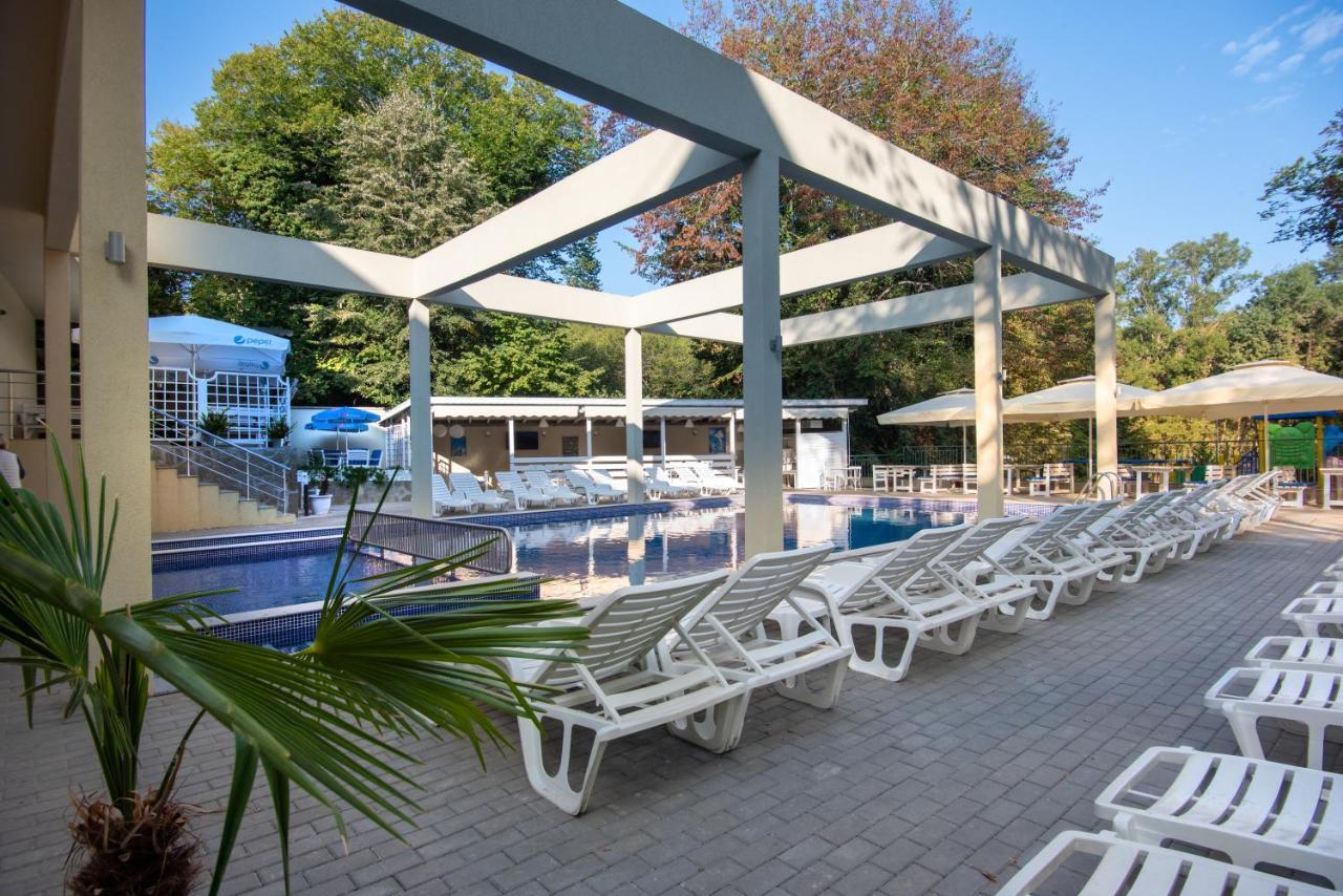 Ariana Hotel Kiten  Exterior foto